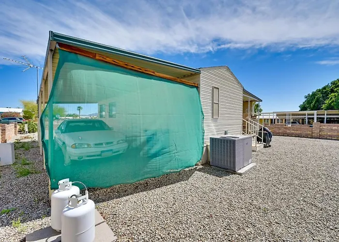 Pet-friendly Vacation In Yuma With Grill!